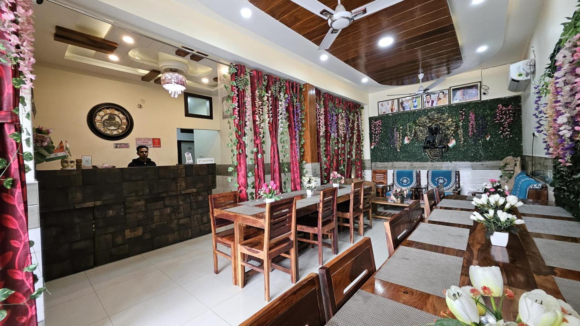 Gateway Of Kashi Hotel